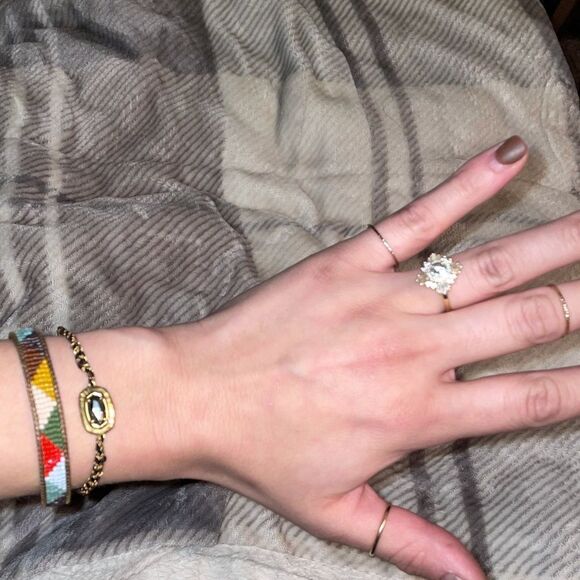 Delicate Gold/Black Bracelet - Picture 8 of 12